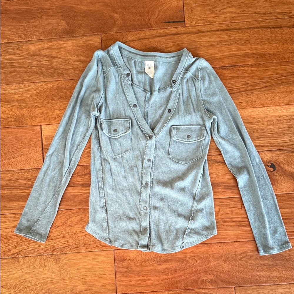 Stylish Women's Blue Button-Up Top